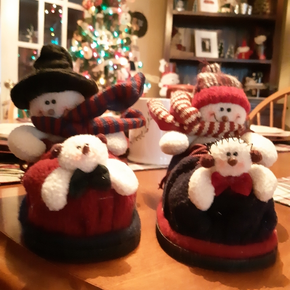 2 Snowmen in Shoes - Picture 1 of 11